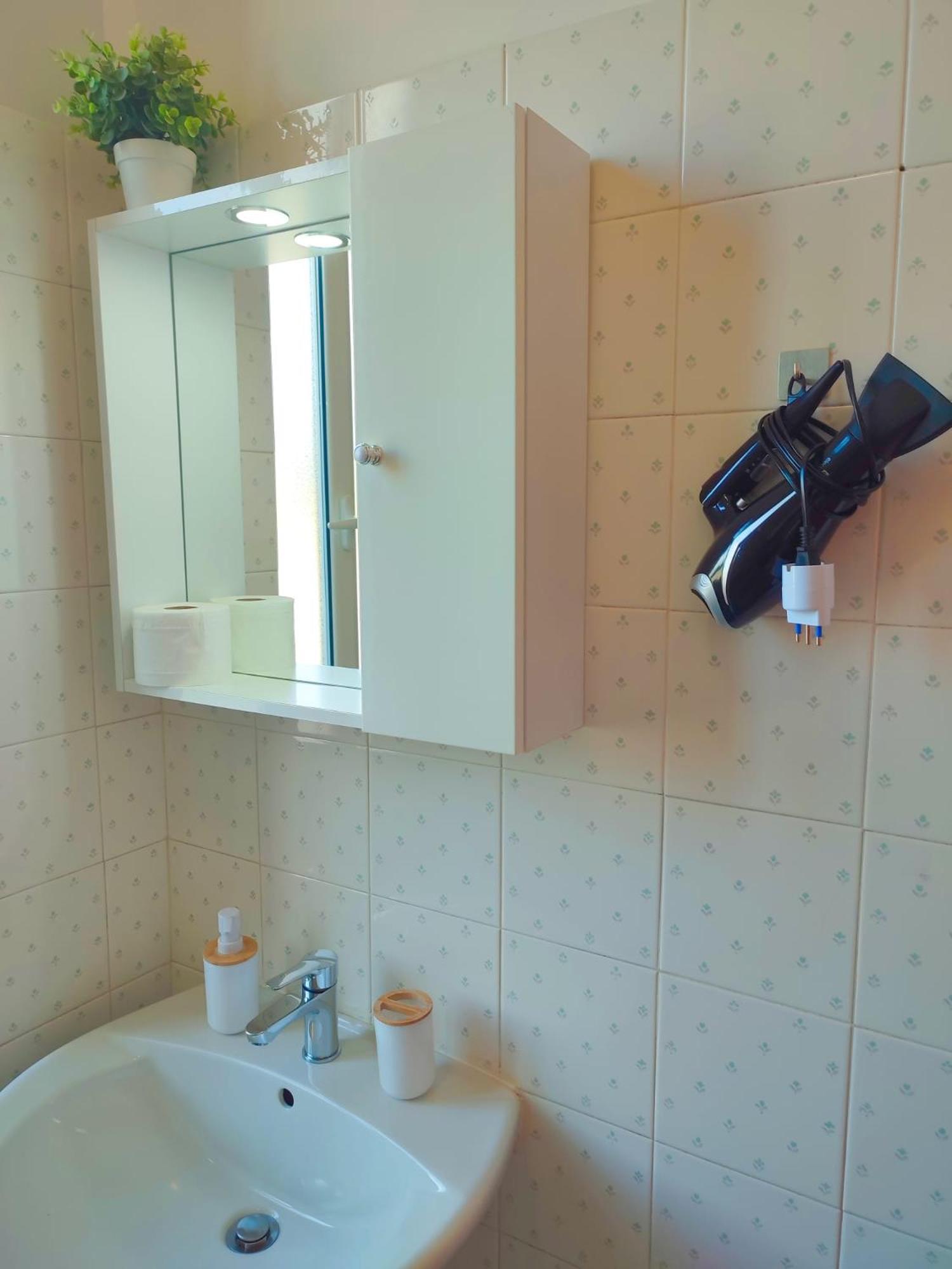 F.A.M. Rooms Τσιαμπίνο Εξωτερικό φωτογραφία